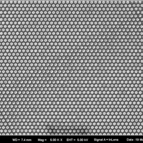1D and 2D photonic crystals